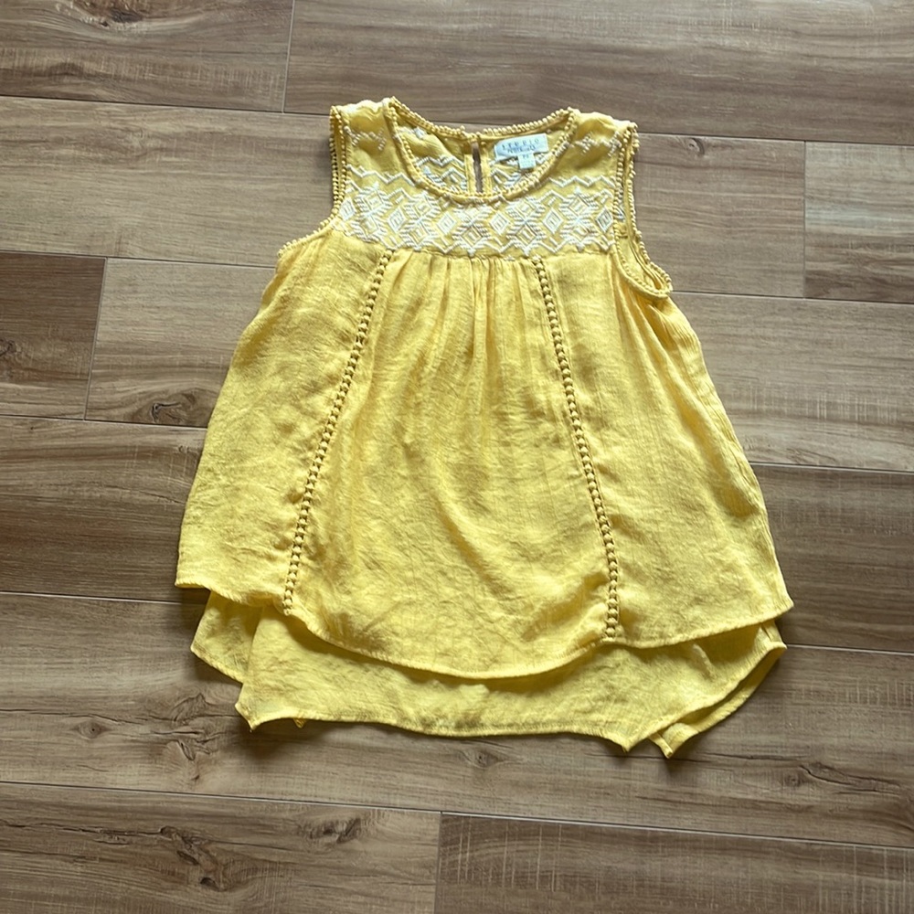 Studio JPR Women's Yellow Embroidered Geometric Print Tank